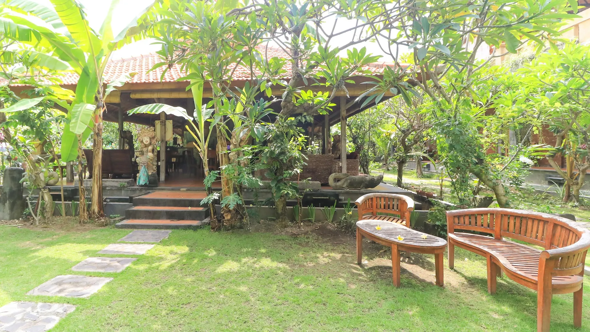 D'Uma Residence Denpasar  2*, Denpasar (Bali)